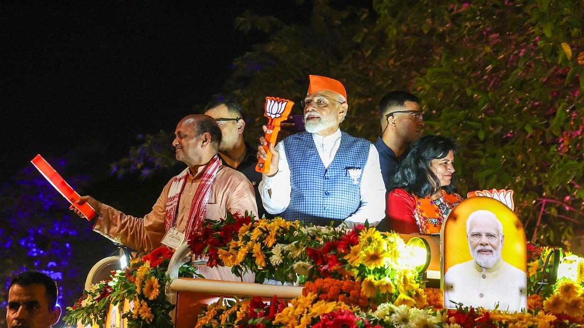 PM Modi at a roadshow in Bhubaneswar on 10 May (photo: @narendramodi/X)