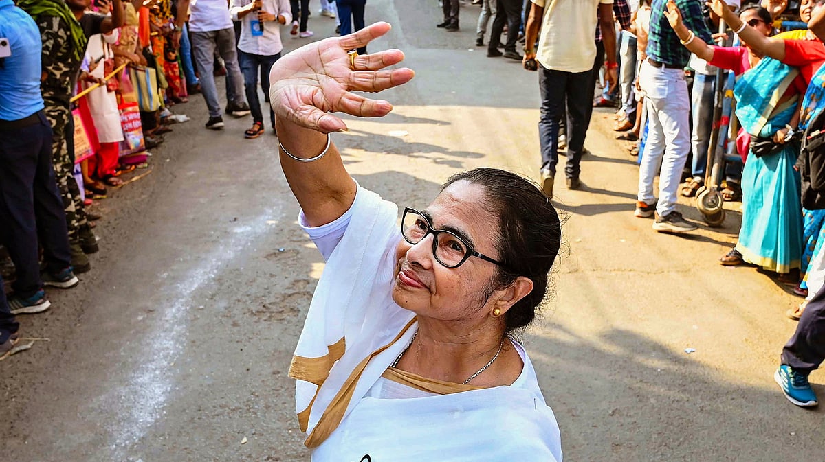 Not against any institution: Mamata praises RKM, Bharat Sevashram amid row