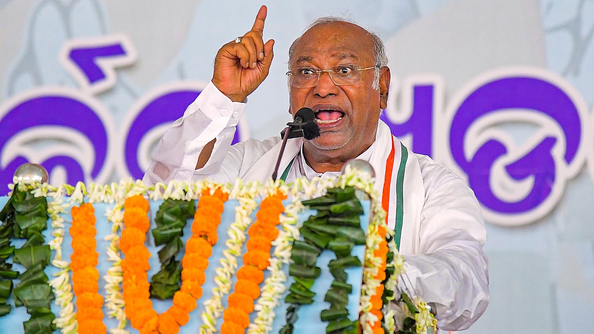 Mallikarjun Kharge addresses a public meeting in Balasore on 29 May (photo: PTI)
