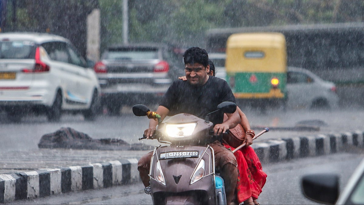 Heavy rains bring Delhi to standstill