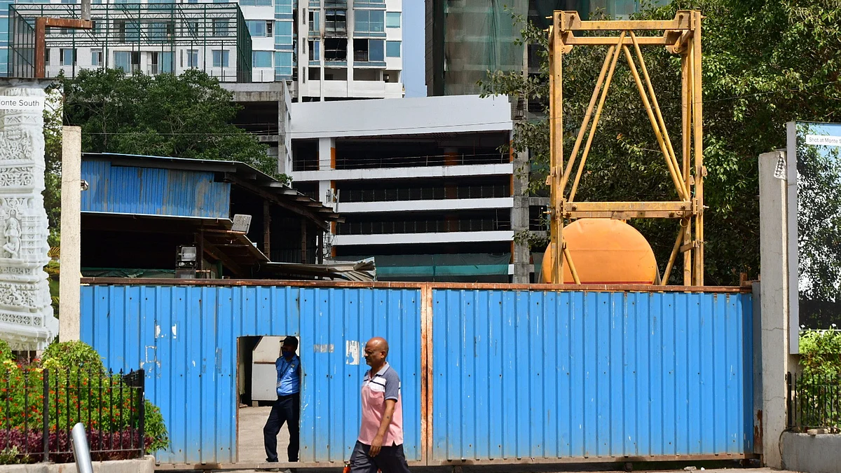 A wing in the Khatao Mill compound in Byculla where the fire broke out on 1 June (photo: PTI)