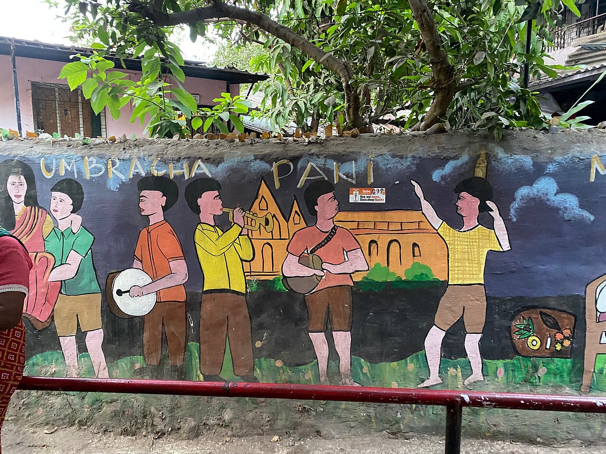 Wall mural depecting Umbracha Pani tradition in Marol