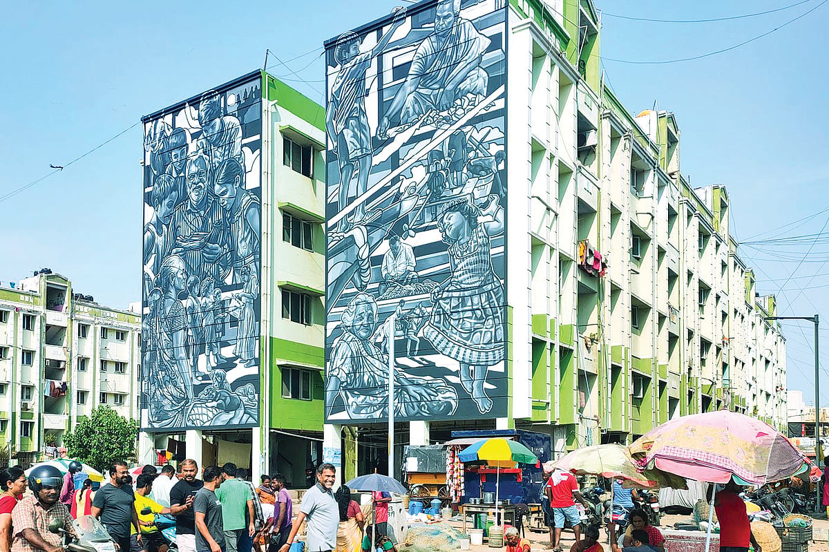 Murals on the government-allotted Nochikuppam housing for fisherfolk (photo: Manini Bansal)