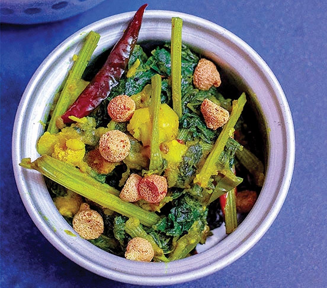 Lau-shaak'er chorchori, a dish featuring bottlegourd greens (photo courtesy 'Debjanir Rannaghor')