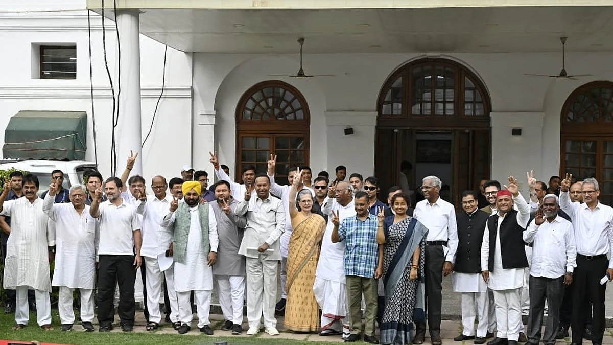 INDIA bloc leaders show a united front in Delhi, 1 June 2024 (photo: Vipin/National Herald) 