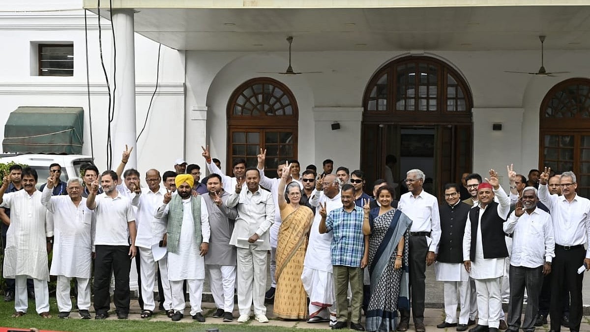 INDIA bloc leaders show a united front in Delhi, 1 June 2024 (photo: Vipin/National Herald) 