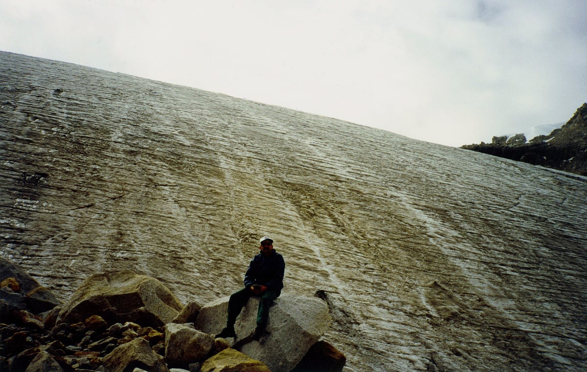 Massive glacier snout on the way to the pass. Photo by author