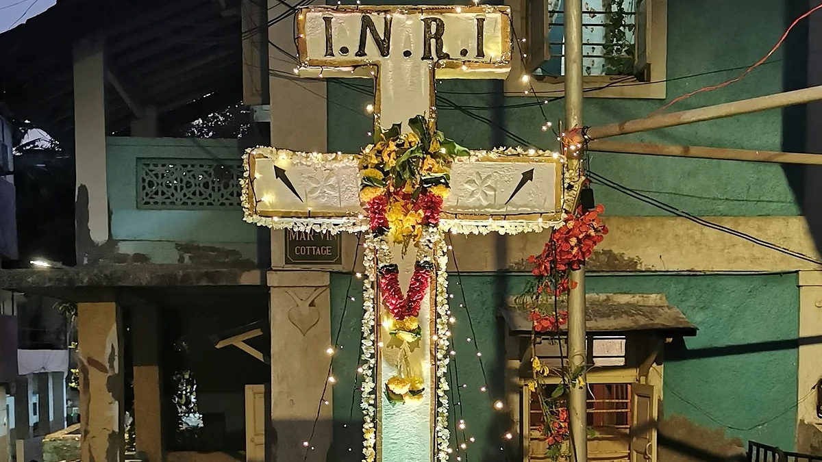 Cross beside Marvin cottage, Marol