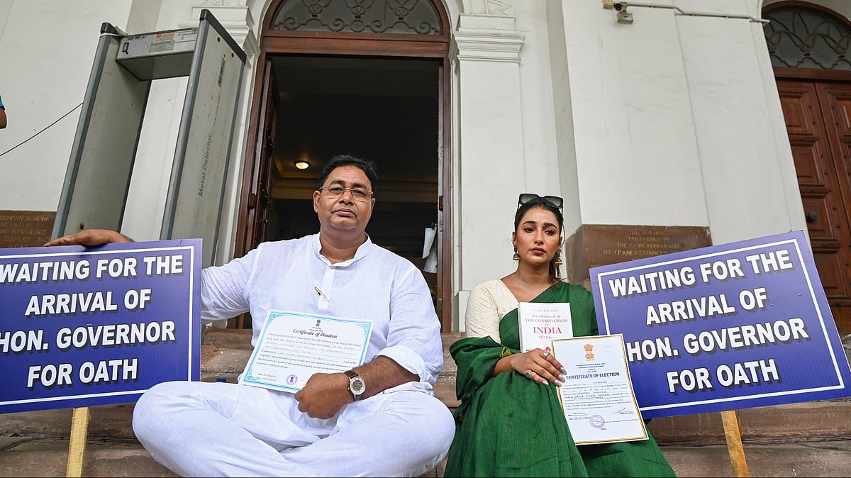 TMC MLAs fail to take oath, as governor leaves for Delhi