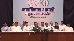 No question of taking back rebels, say Uddhav, Sharad Pawar
