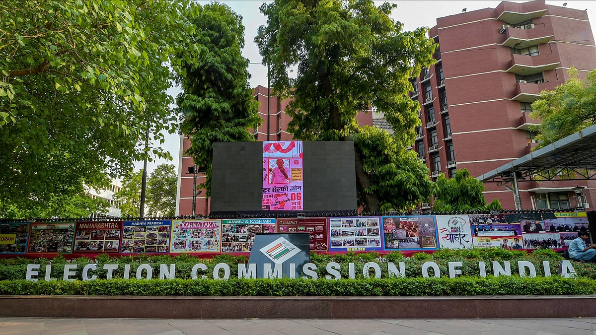 ECI rejects Bengal govt’s plea to withdraw action against officials accused of voter list manipulation