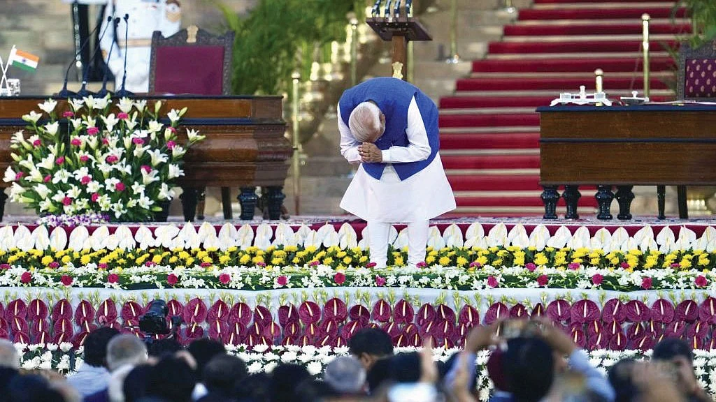 Prime Minister Narendra Modi and his media entourage at the swearing-in 