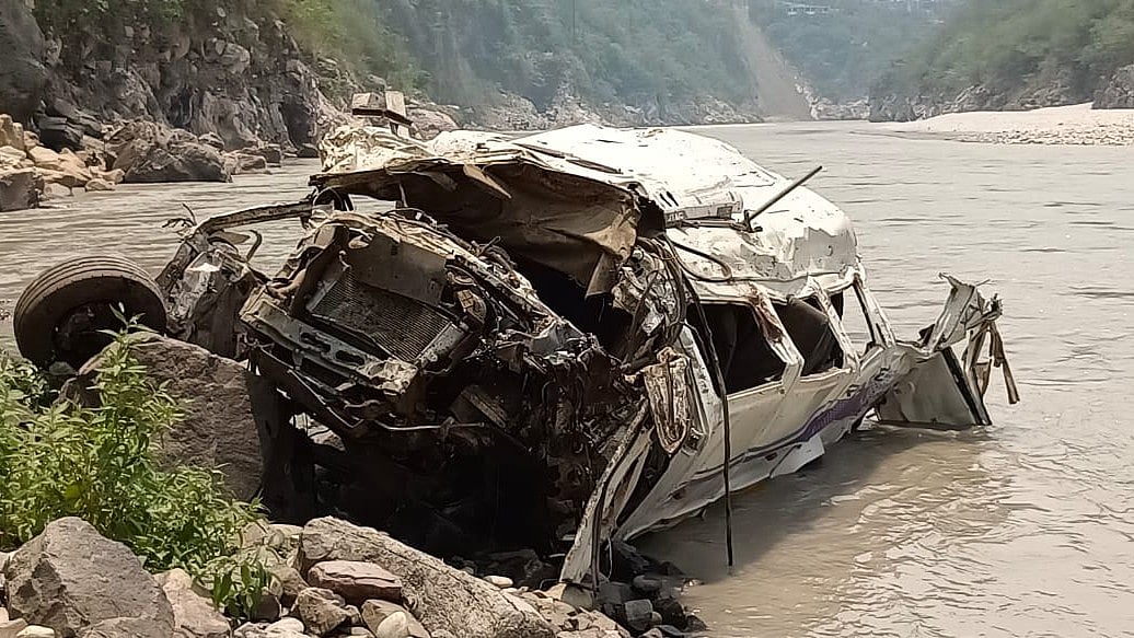The vehicle that fell into the Alaknanda river on 15 June 2024