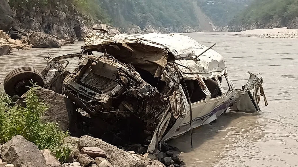 The vehicle that fell into the Alaknanda river on 15 June 2024