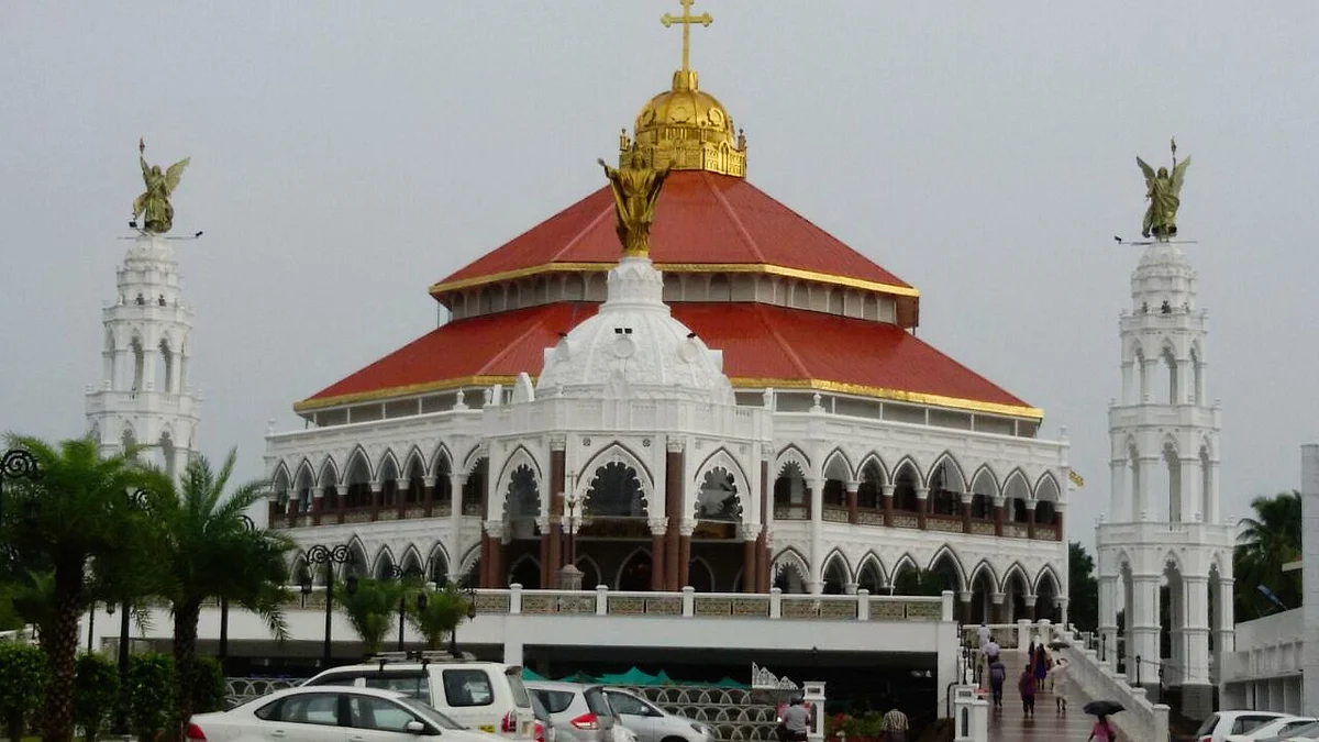 Edappally St George Catholic Forane Church (photo: Wikimedia Commons)