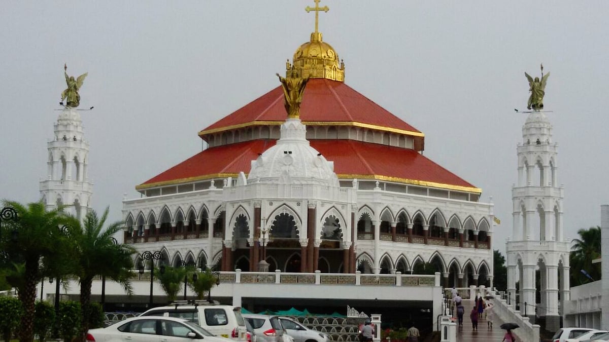 Edappally St George Catholic Forane Church (photo: Wikimedia Commons)