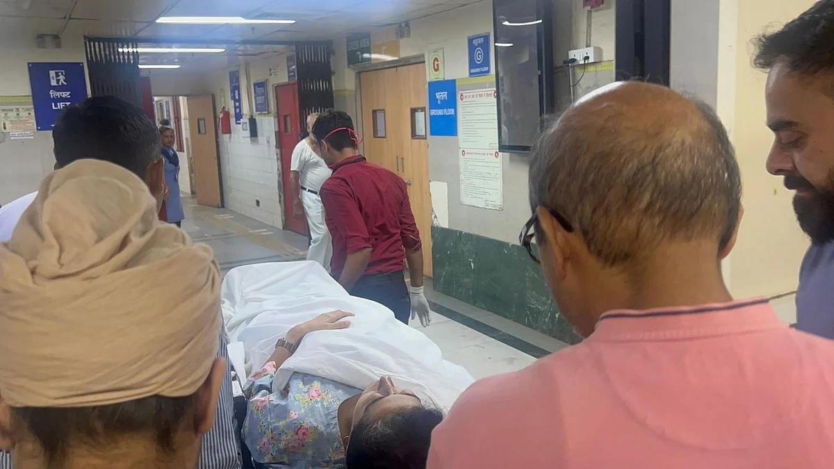 Atishi being shifted to a hospital in New Delhi on 25 June (photo: @AamAadmiParty/X)