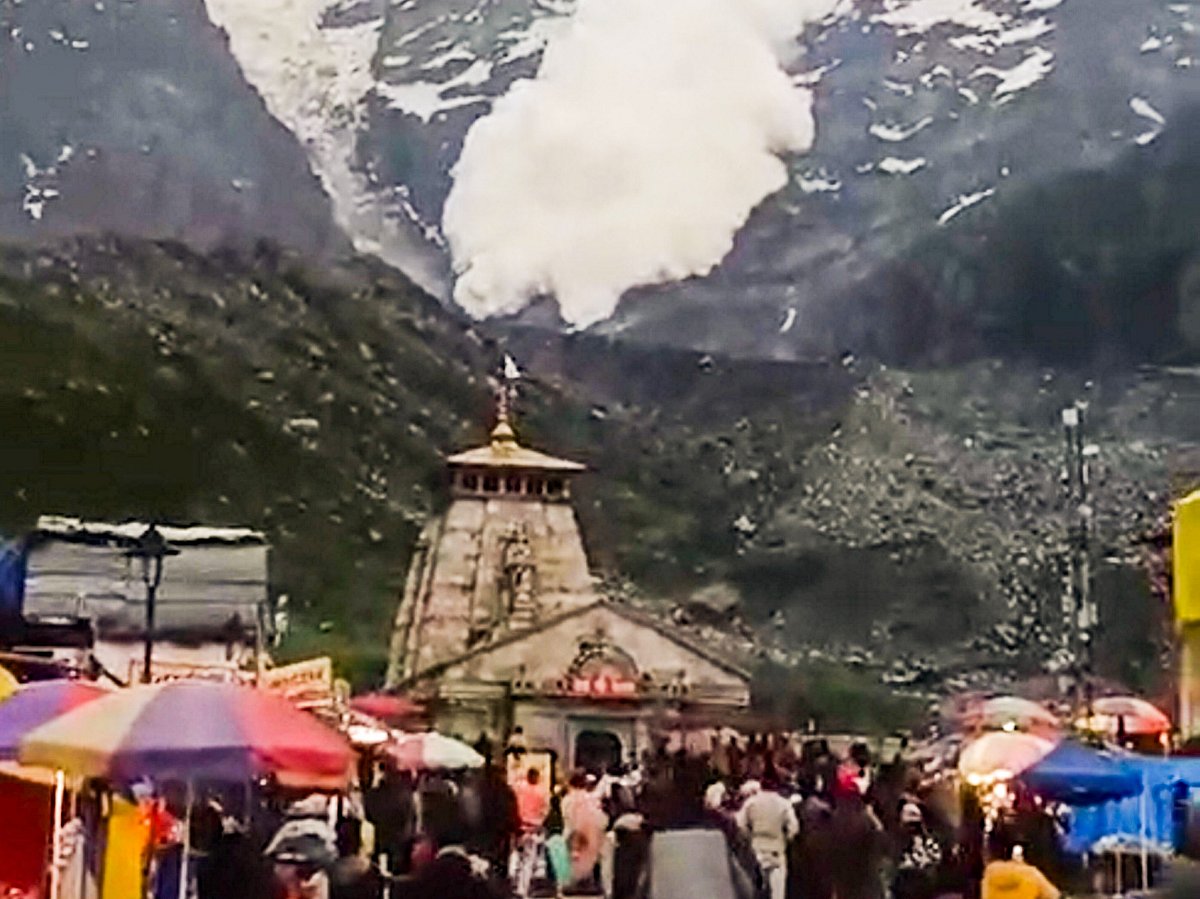 Massive avalanche hits Gandhi Sarovar near Kedarnath Dham; no casualty