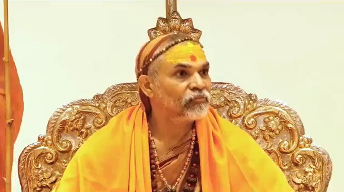 Spreading half-truths is a crime: Shankaracharya defends Rahul Gandhi