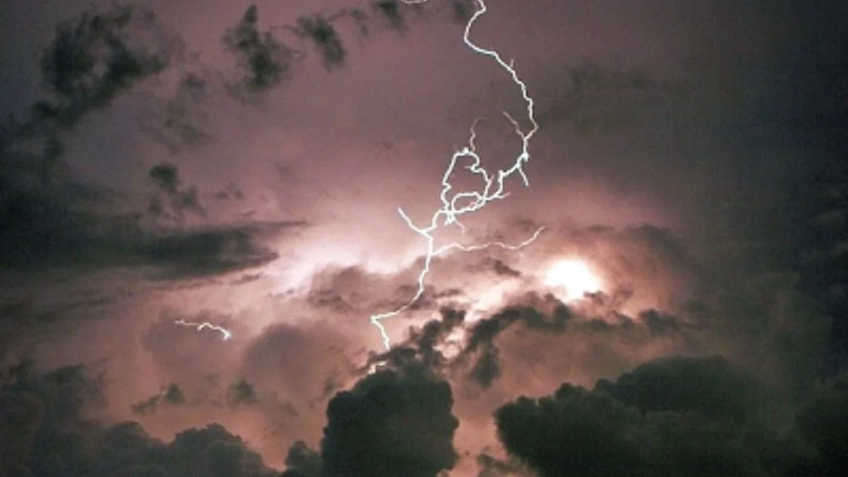 Rrepresentative image of lightning strikes (photo: IANS)