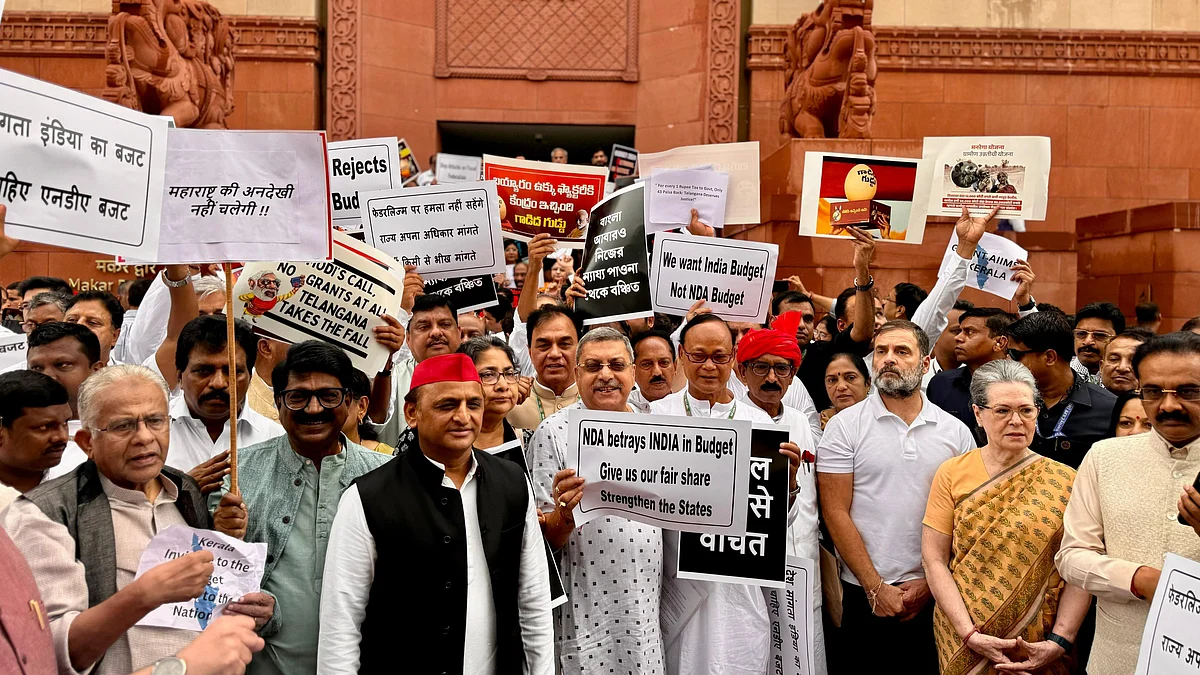 INDIA bloc MPs staged a protest in Parliament premises on 24 July (photo: @INCIndia/X)