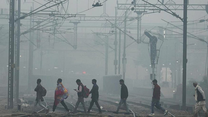 Air pollution kills 33,000 Indians a year, says Lancet; Cong urges tougher laws