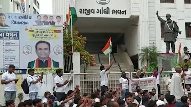 Bajrang Dal activists vandalised the Ahmedabad Congress office  on 1 July 2024 (photo: @Ourahmedabad1/X)