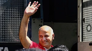 Excise policy: SC judge recuses from hearing Manish Sisodia's plea for revival of bail petitions