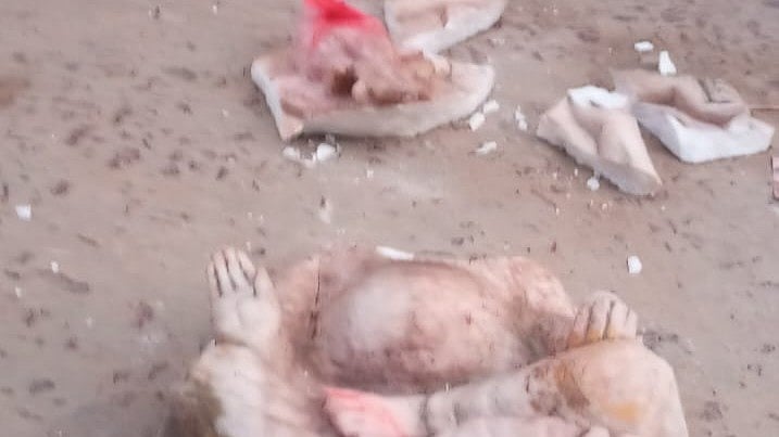 Unverified image of the vandalised idol (source: @SachinGuptaUP/X)
