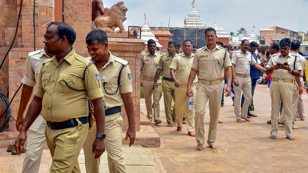 Policemen at Jagannath Temple in Puri on 14 July (photo: PTI) 
