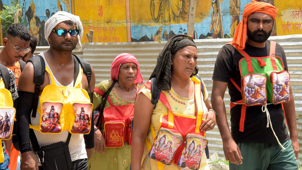 Kanwar yatris in Haridwar on Friday (photo: PTI)