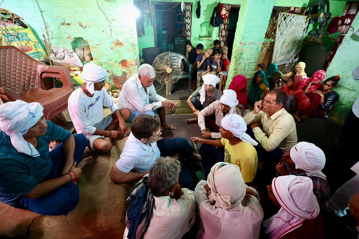 Rahul Gandhi consoles Hathras stampede victims' families (photo: PTI)