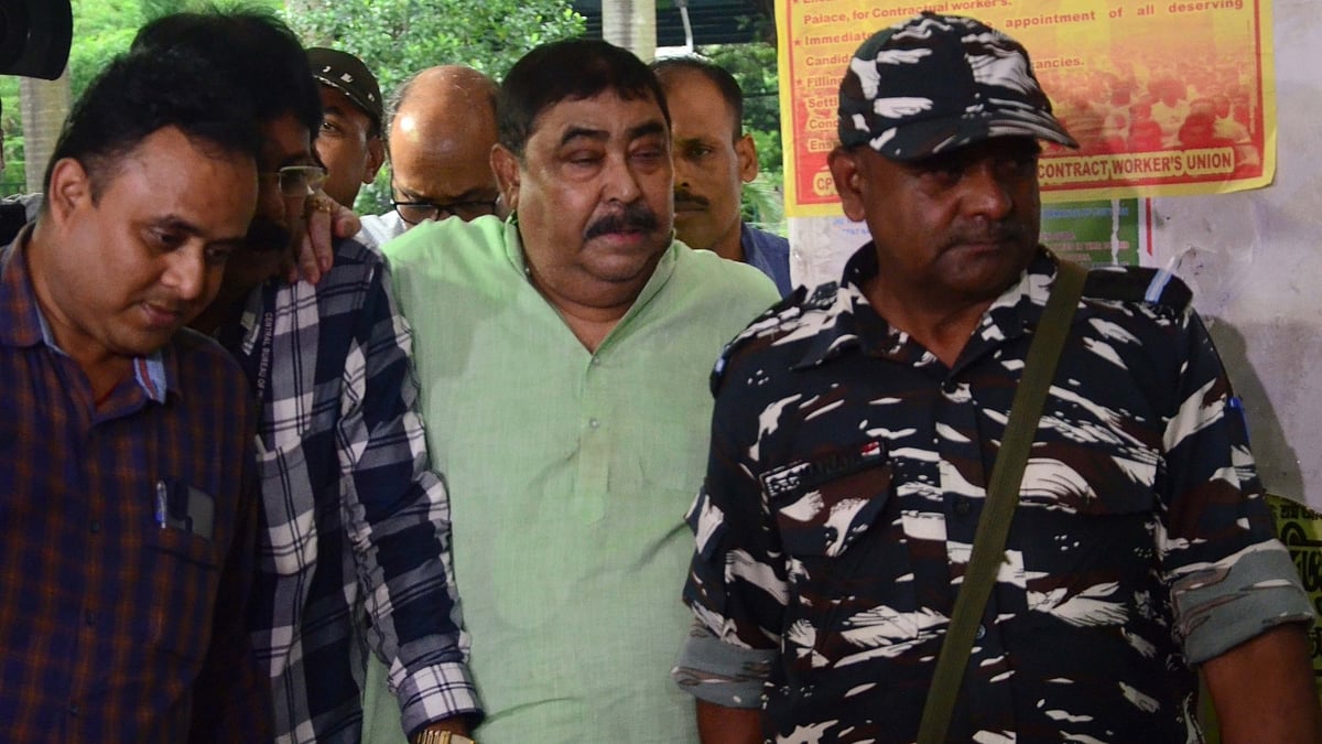 SC grants bail to TMC leader Anubrata Mondal in cattle smuggling case