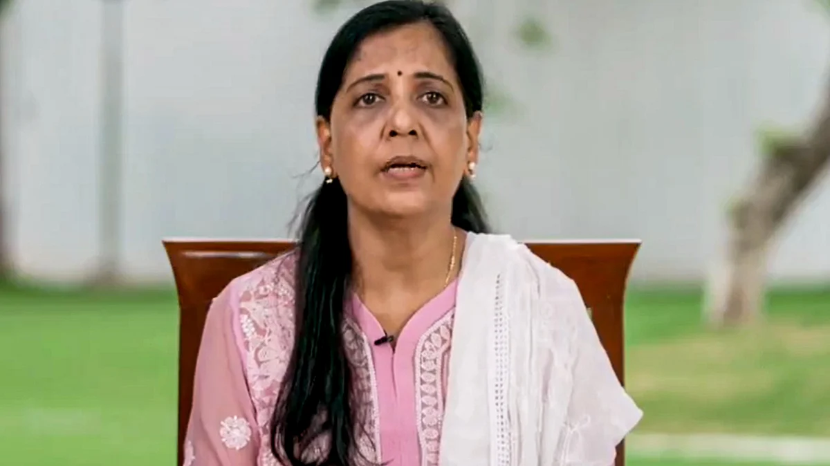 Sunita Kejriwal in New Delhi on 6 June (photo: PTI)