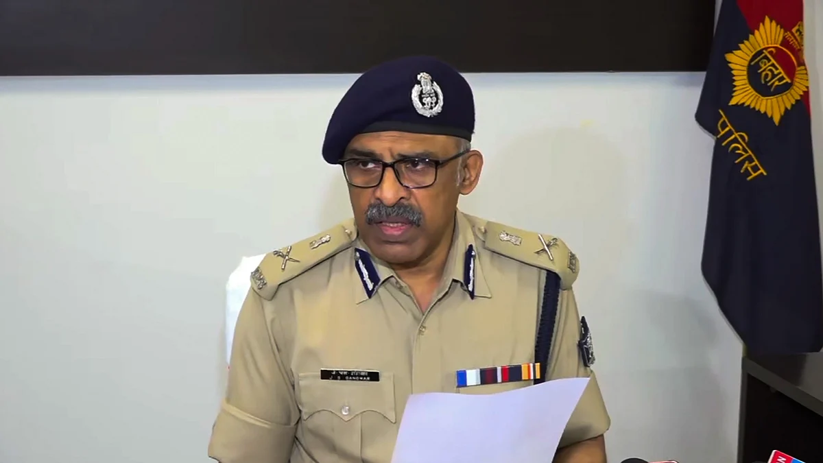 2 persons have been taken into custody on the basis of CCTV footage obtained, says police (photo: PTI)