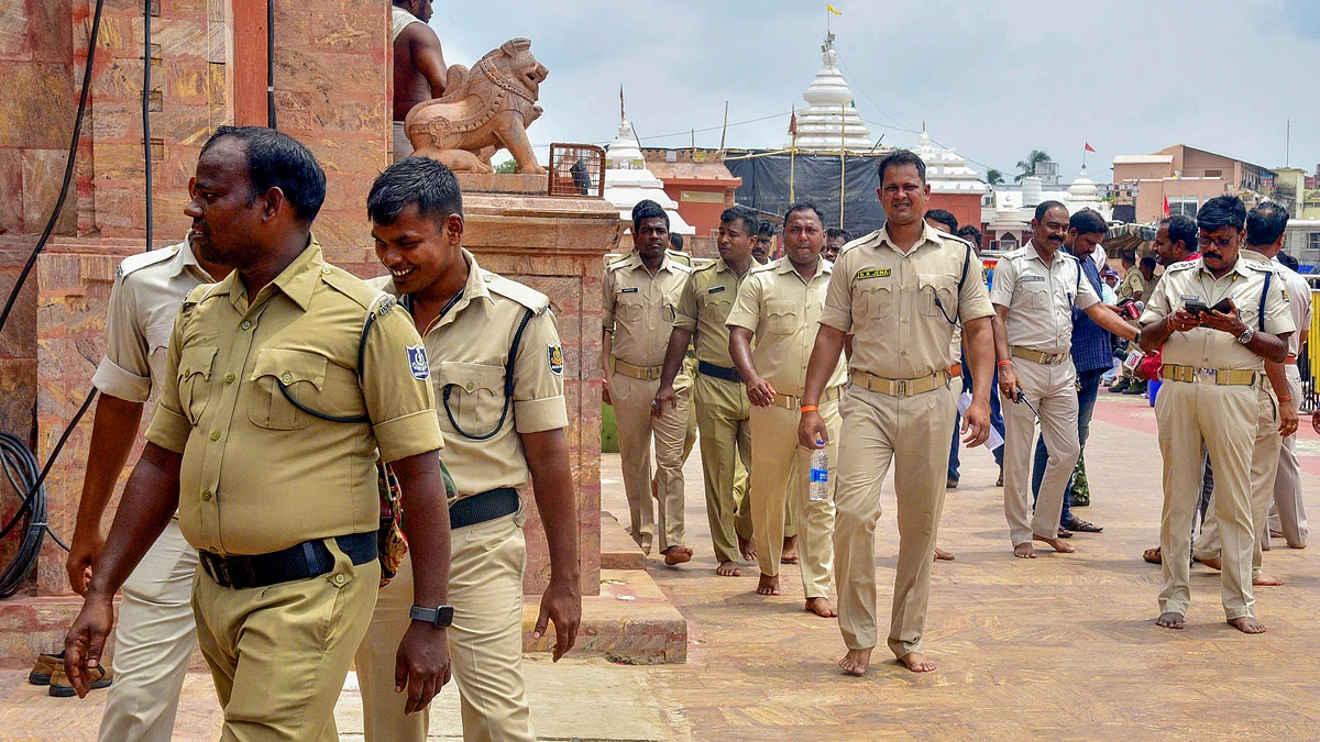 Policemen at Jagannath Temple in Puri on 14 July (photo: PTI)