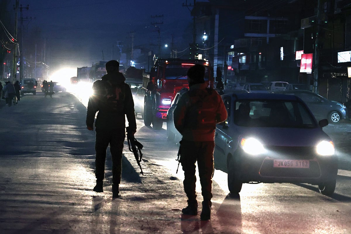 Random security checks in Baramulla, February 2024