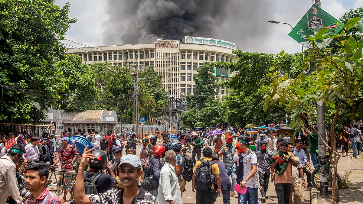 No one should get chance to 'loot' in current situation: Bangladesh protest coordinators