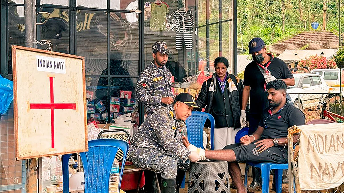 Medical team treats injuries during Wayanad rescue operations after the landslides
