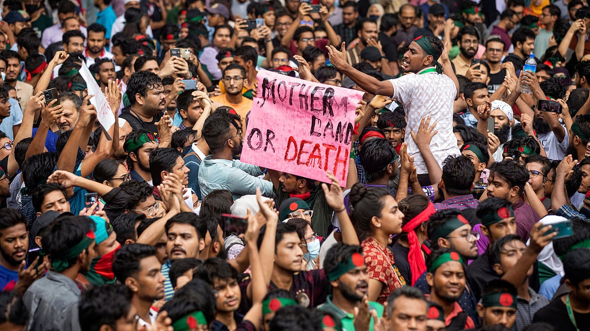 Bangladesh: Tension mounts as student leaders refuse Hasina's call for dialogue