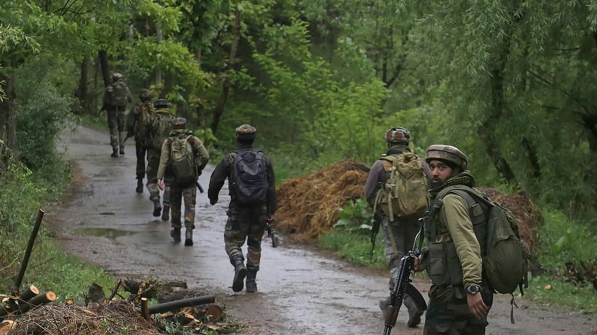 Representative image of security forces in J&K (photo: IANS)