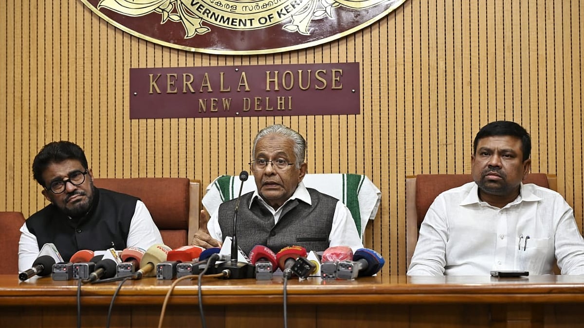 IUML's E.T. Mohammed Basheer (centre) in New Delhi on 5 August (photo: Vipin/NH)