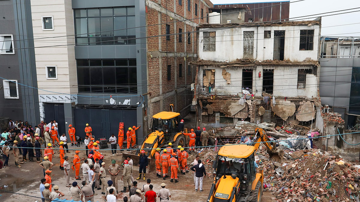 3 killed, 4 injured in building collapse in Northwest Delhi's Jahangirpuri