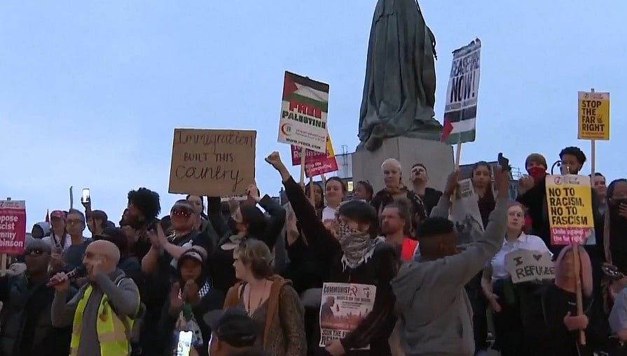 UK: Thousands of anti-racism protesters take to streets after days of unrest