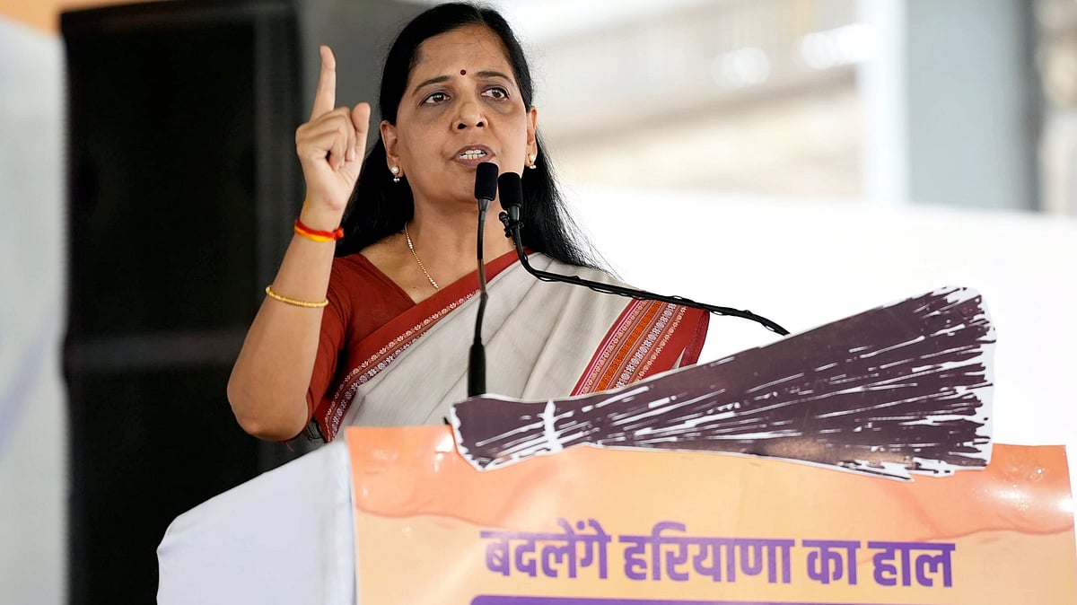 Sunita Kejriwal addresses Badlaav Jan Sabha in Jhajjar on 10 August (photo: PTI)