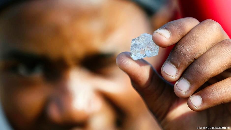 Gujarat: Diamond workers' union logs 1,600 calls on help hotline since 15 Jul