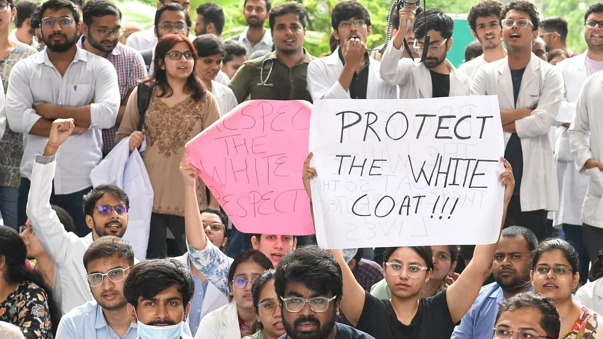 Doctors protest in in New Delhi on 13 August (photo: Vipin/NH)
