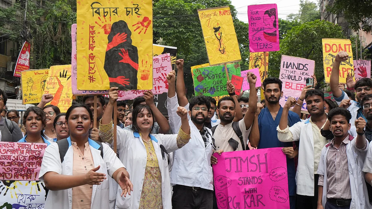 Junior doctors protest at RG Kar Medical College and Hospital on 12 August (photo: PTI)