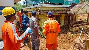 NDRF conducts rescue operation in Wayanad on 6 August (photo: IANS)
