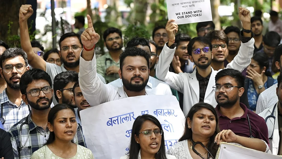 Doctor protests continue at RML Hospital, Delhi (photo: Vipin/National Herald)